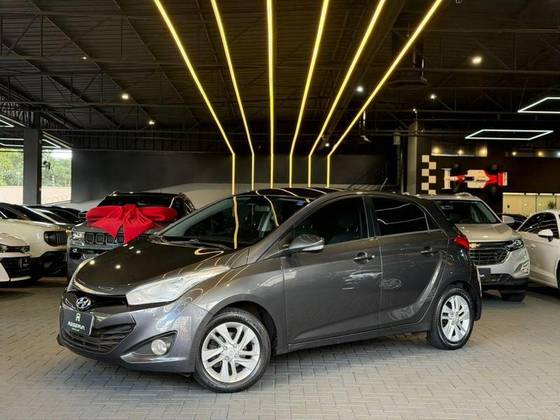 HYUNDAI HB20 1.6 PREMIUM 16V FLEX 4P MANUAL HYUNDAI HB20 1.6 PREMIUM 16V FLEX 4P MANUAL